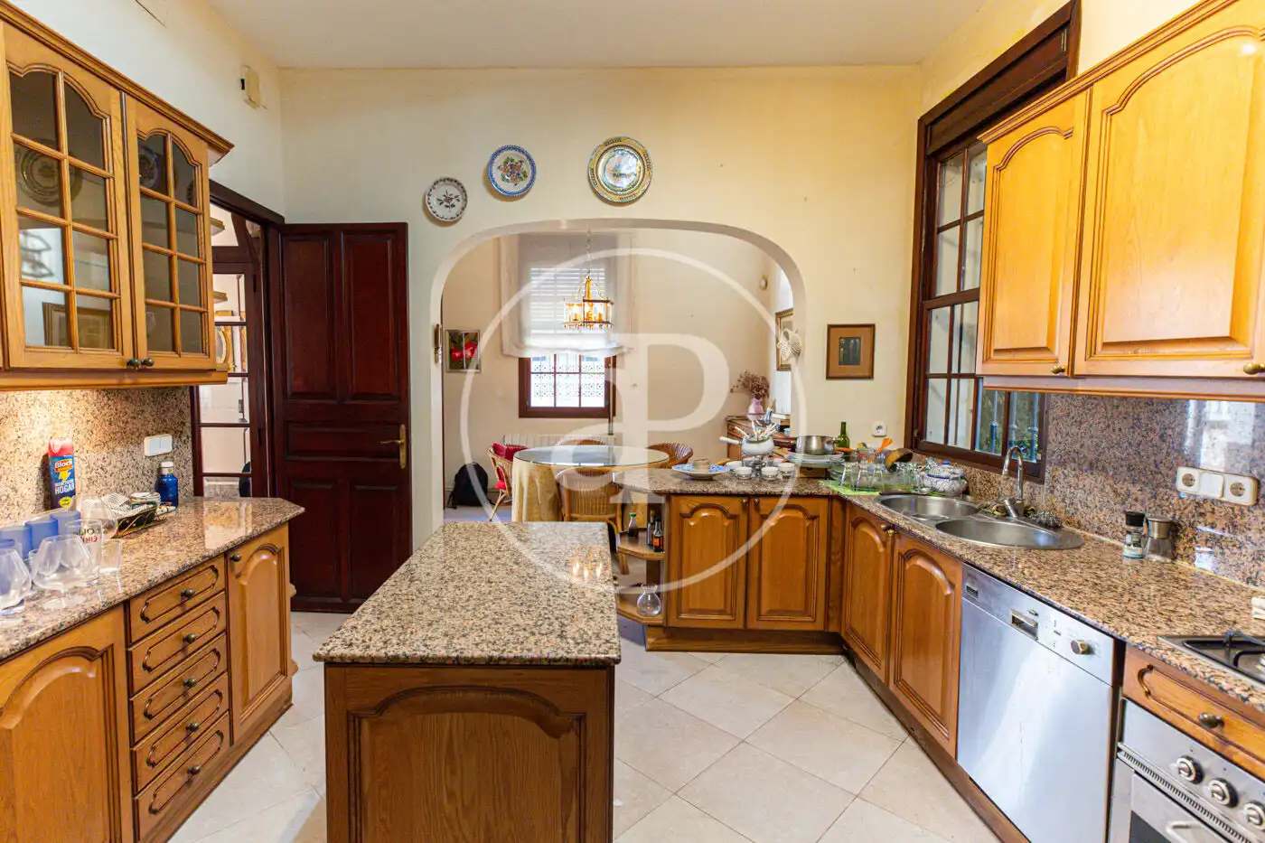 Houses for sale in Carrer de Victorio Luzuriaga, Sant Agustí