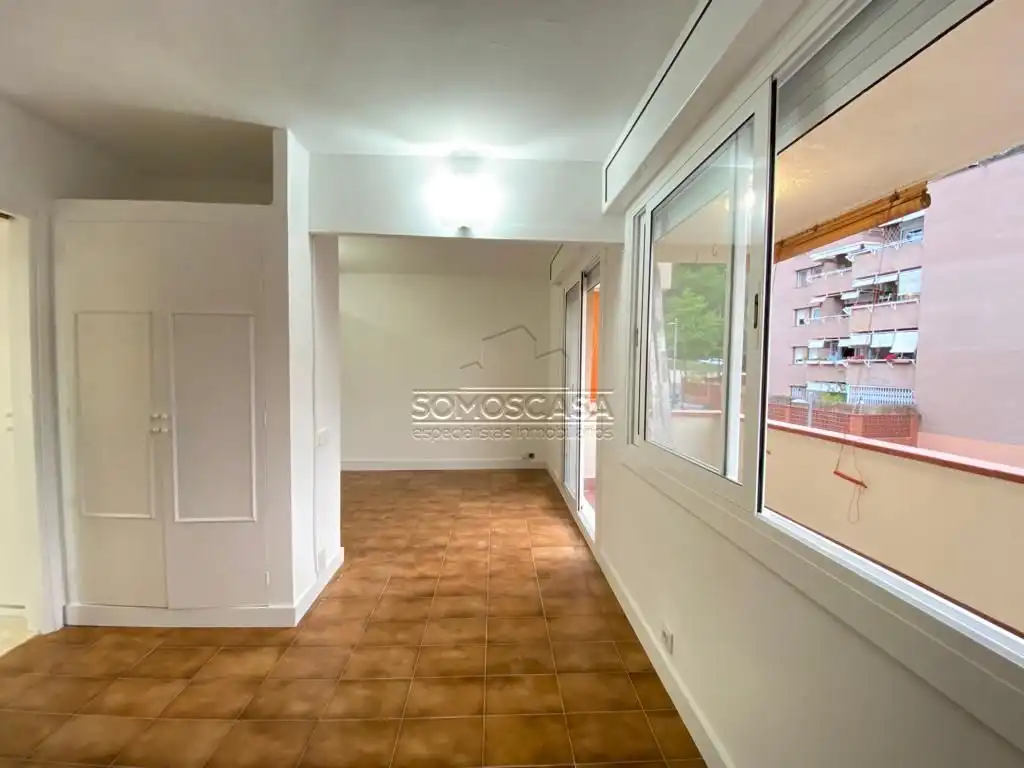 Estudi de lloguer a Carrer de Garriga i Roca, El Guinardó