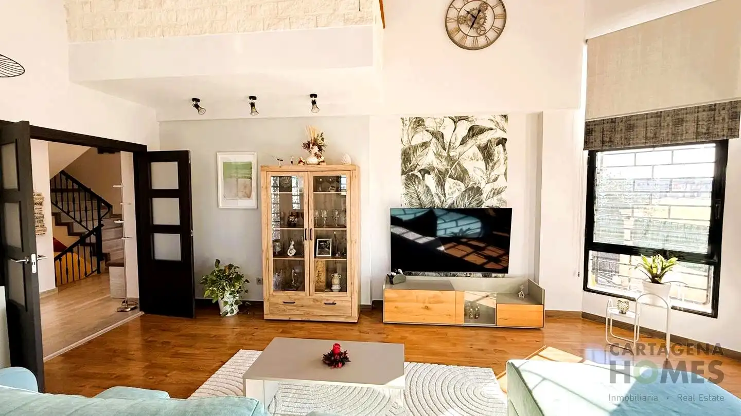 Sala de estar de Casa adosada en venta en Cartagena con Aire acondicionado, Jardín privado y Parquet