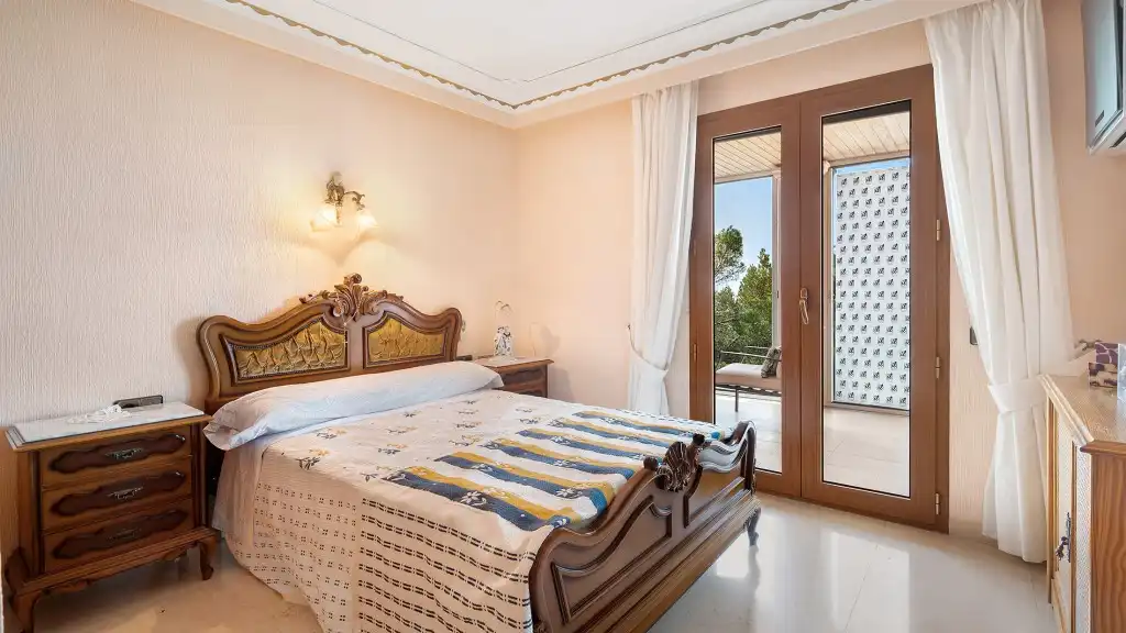 Dormitori de Casa o xalet en venda en Calvià amb Aire condicionat, Calefacció i Jardí privat