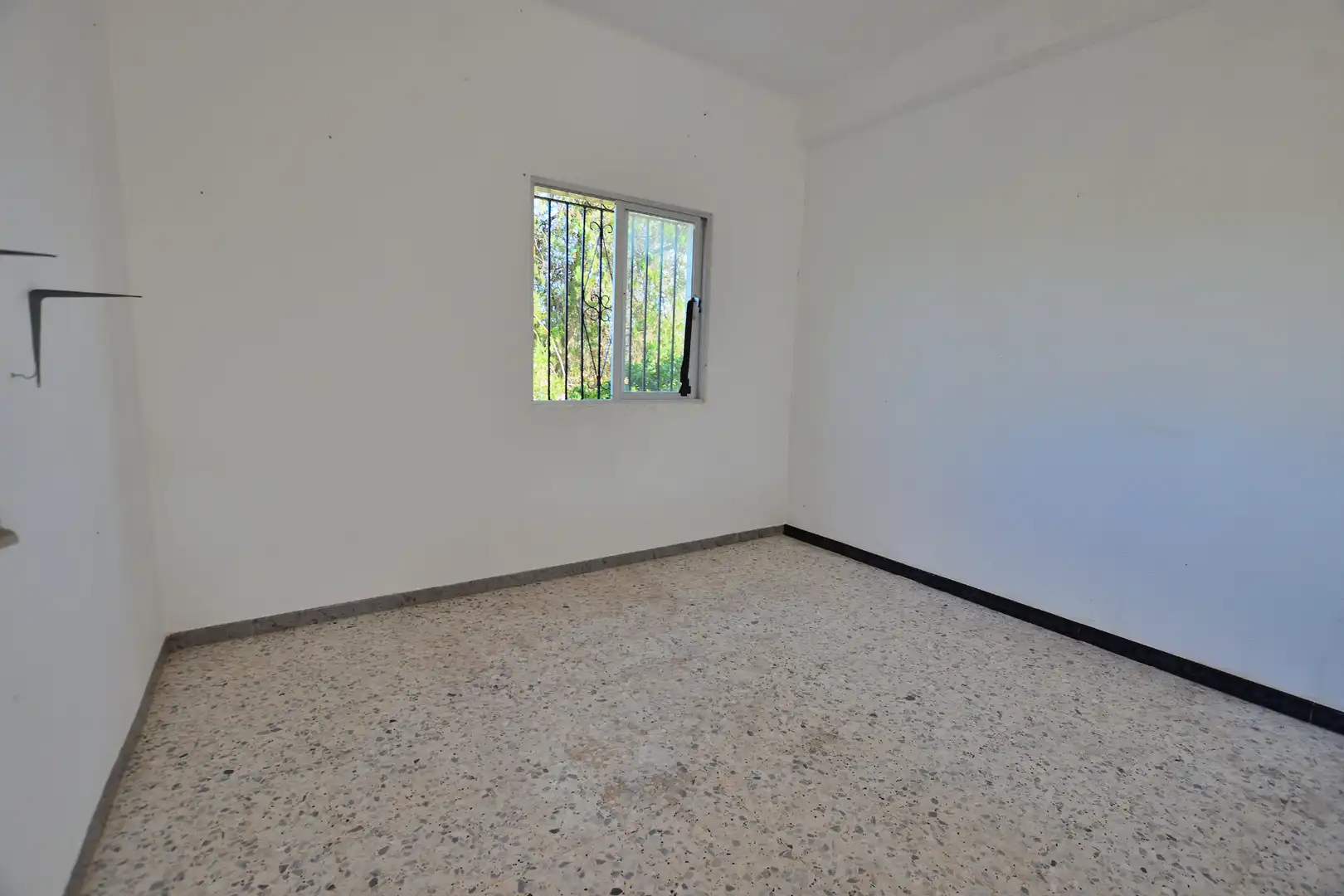 Finca rústica en venta en Setenil de las Bodegas con Jardín privado, Terraza y Trastero