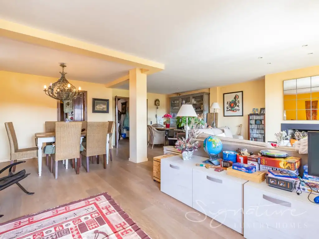 Sala de estar de Ático en venta en Sant Cugat del Vallès con Aire acondicionado