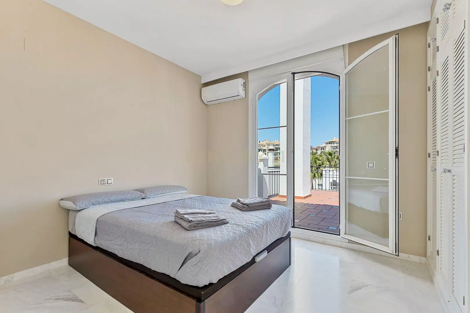 Casa adosada en venta en AV INGENIEROS DE RIVIERA 3 CONJUNTO SUNNY HILLSMIJ, 3, Riviera del Sol