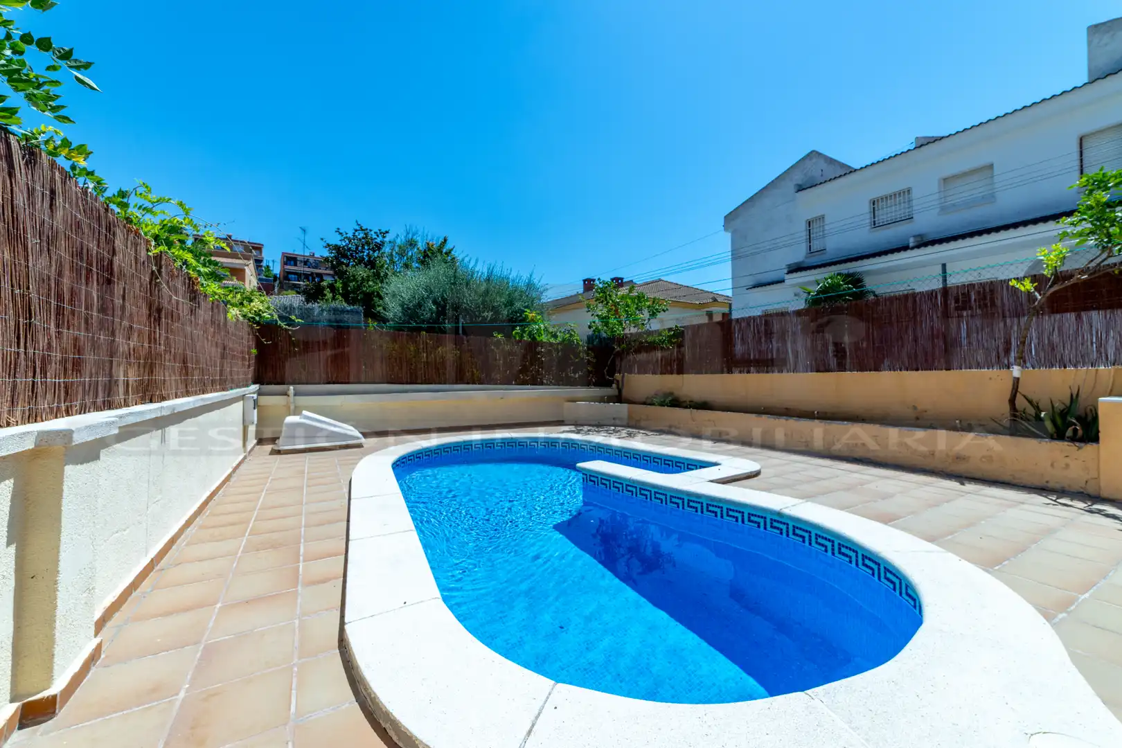 Piscina de Casa adosada en venta en Calafell con Aire acondicionado, Calefacción y Jardín privado