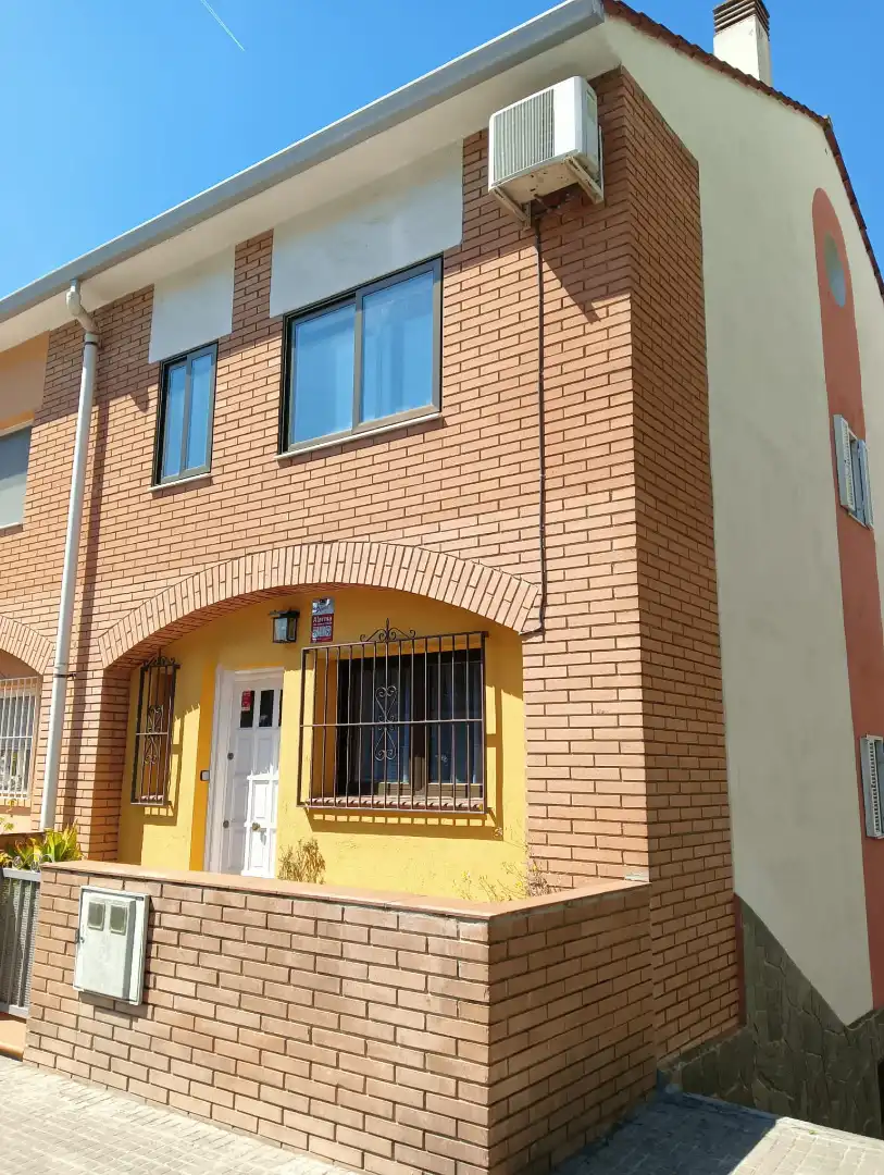 Adosado con terraza en venta en Carrer d'Isabel la Catòlica, imagen 34