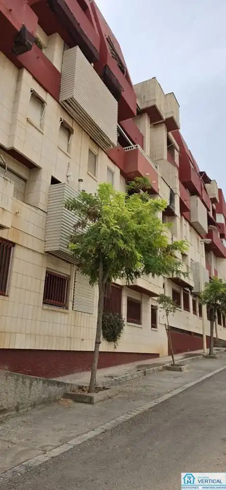 Vista exterior de Planta baja en venta en Manises con Trastero