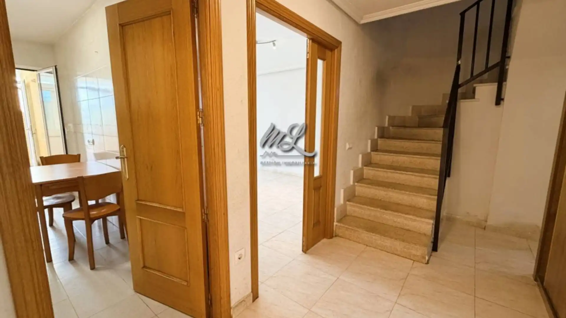 Casa adosada en venda en  Toledo Capital amb Calefacció, Jardí privat i Terrassa