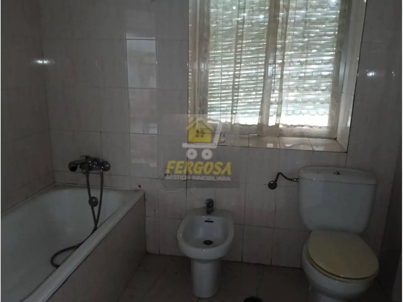 Badezimmer von Wohnung zum Verkauf in Nombela mit Terrasse und Möbliert