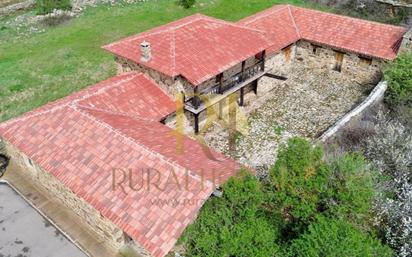 Vista exterior de Casa o xalet en venda en Santiago Millas