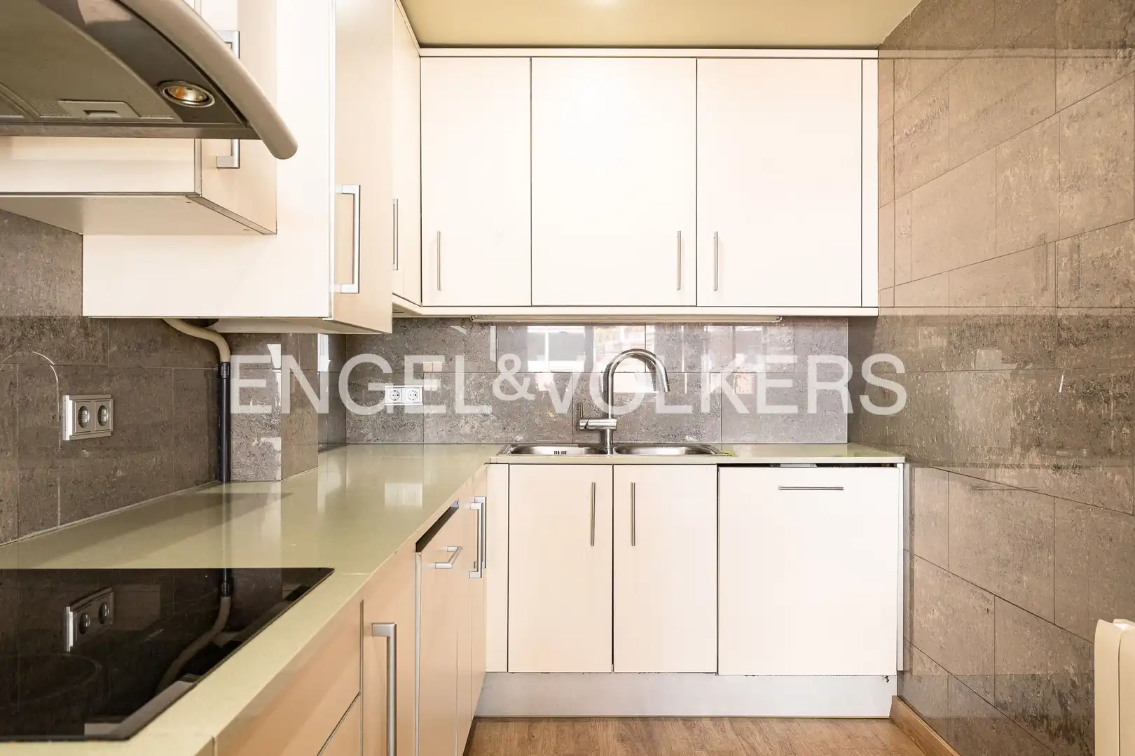 Kitchen of Flat for rent in Barcelona  with Air Conditioner, Heating and Terrace