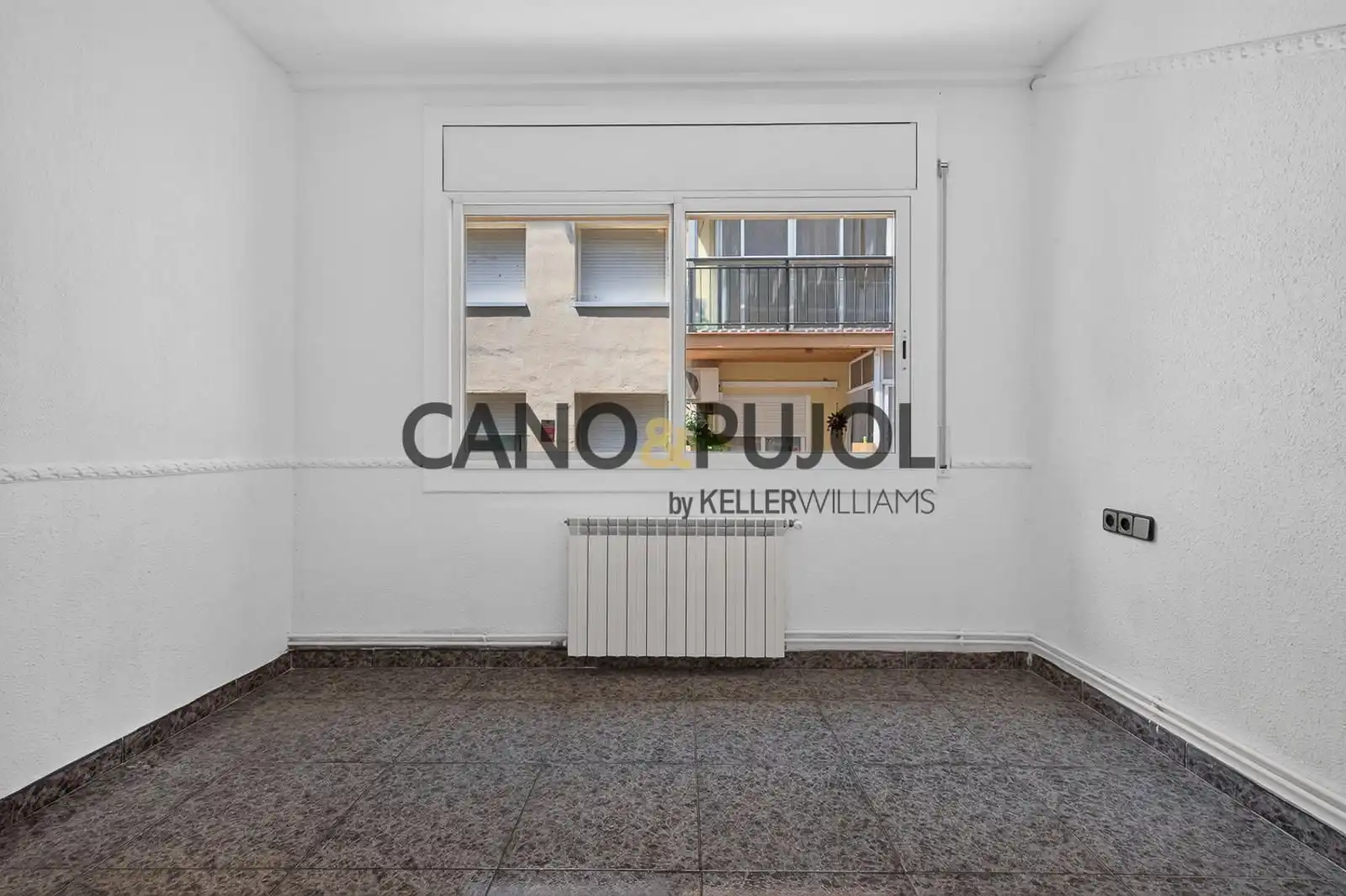 Piso en venta en Palau-solità i Plegamans con Calefacción y Terraza
