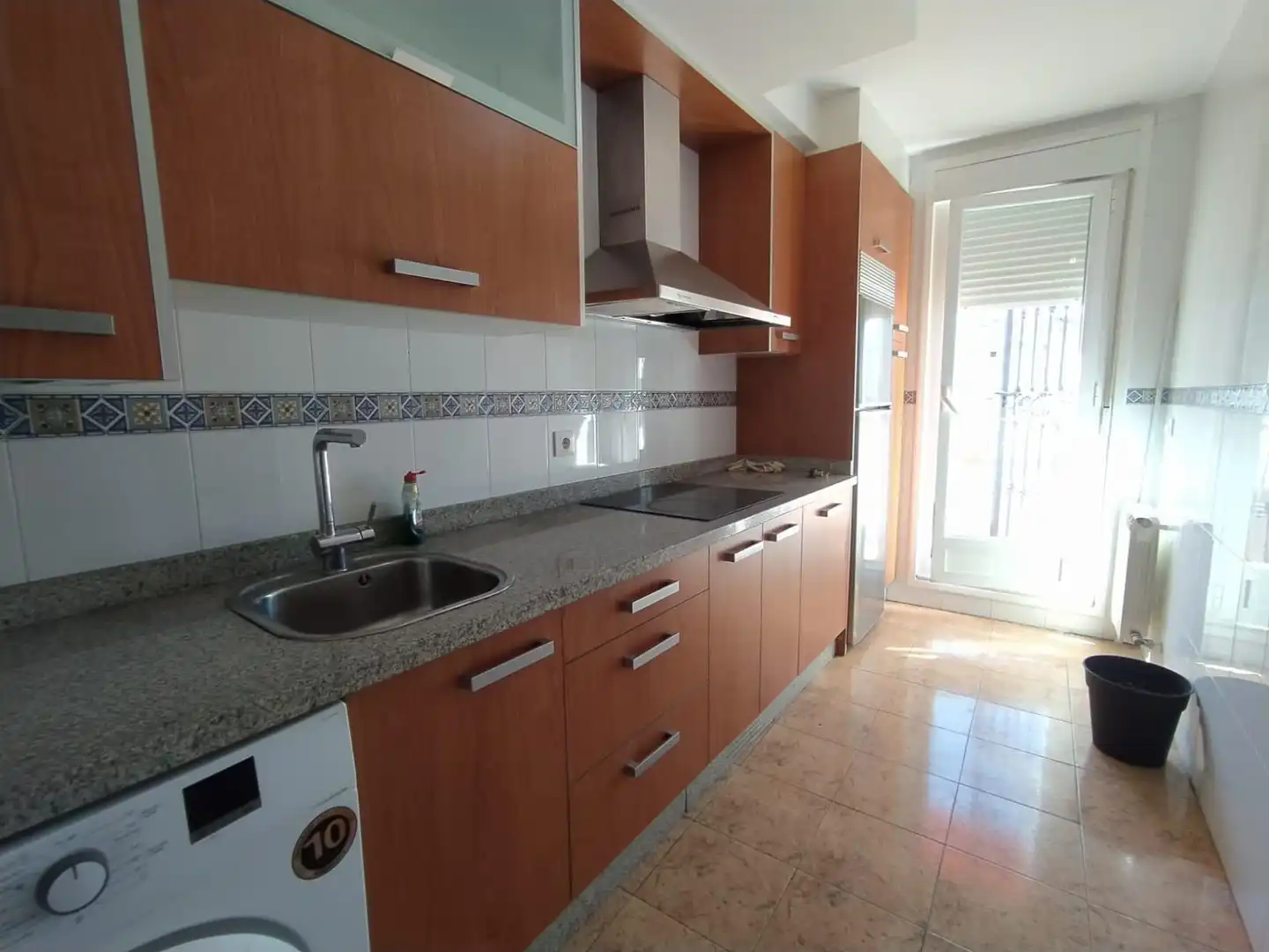 Cocina de Apartamento en venta en Ponferrada con Calefacción, Terraza y Trastero