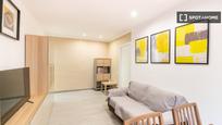 Living room of Flat to rent in  Barcelona Capital  with Air Conditioner, Heating and Furnished