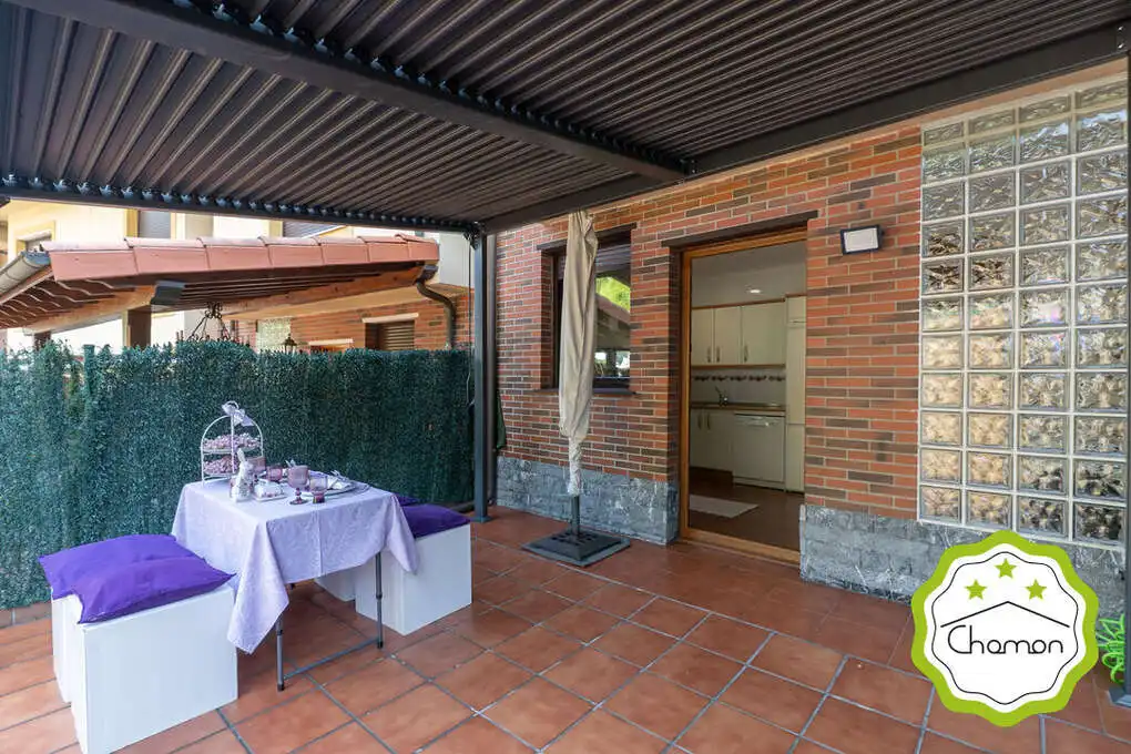 Terrasse von Einfamilien-Reihenhaus zum Verkauf in Barakaldo  mit Heizung, Privatgarten und Terrasse