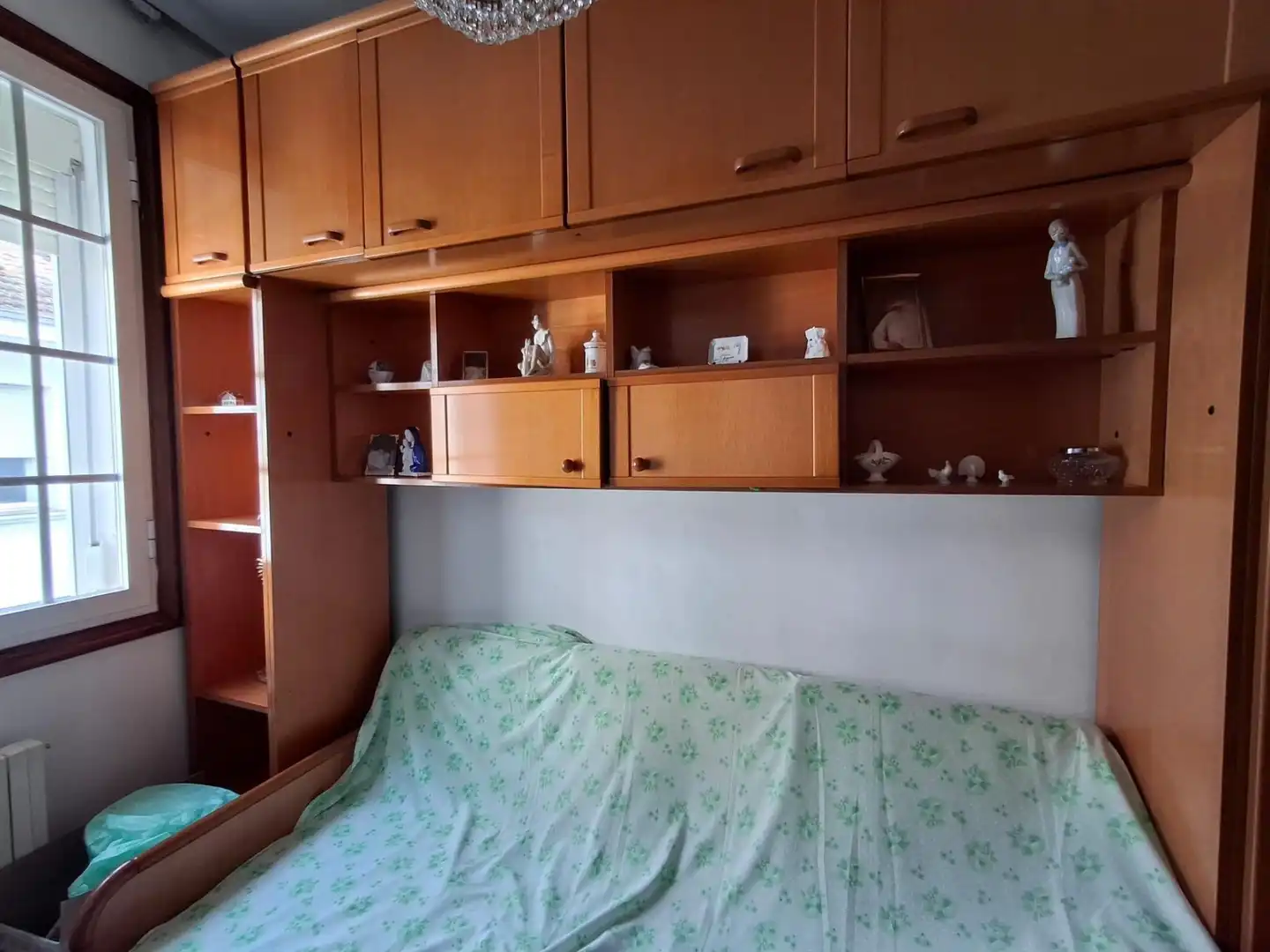 Dormitori de Casa o xalet en venda en Ourense Capital  amb Moblat