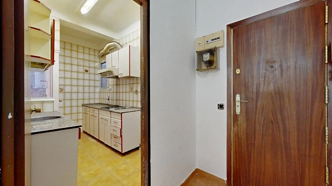 Cuina de Pis en venda en Barcelona amb Aire condicionat i Balcó