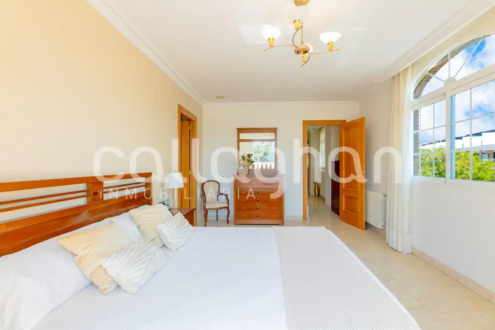Dormitori de Casa o xalet en venda en Sagunto / Sagunt amb Calefacció, Jardí privat i Terrassa