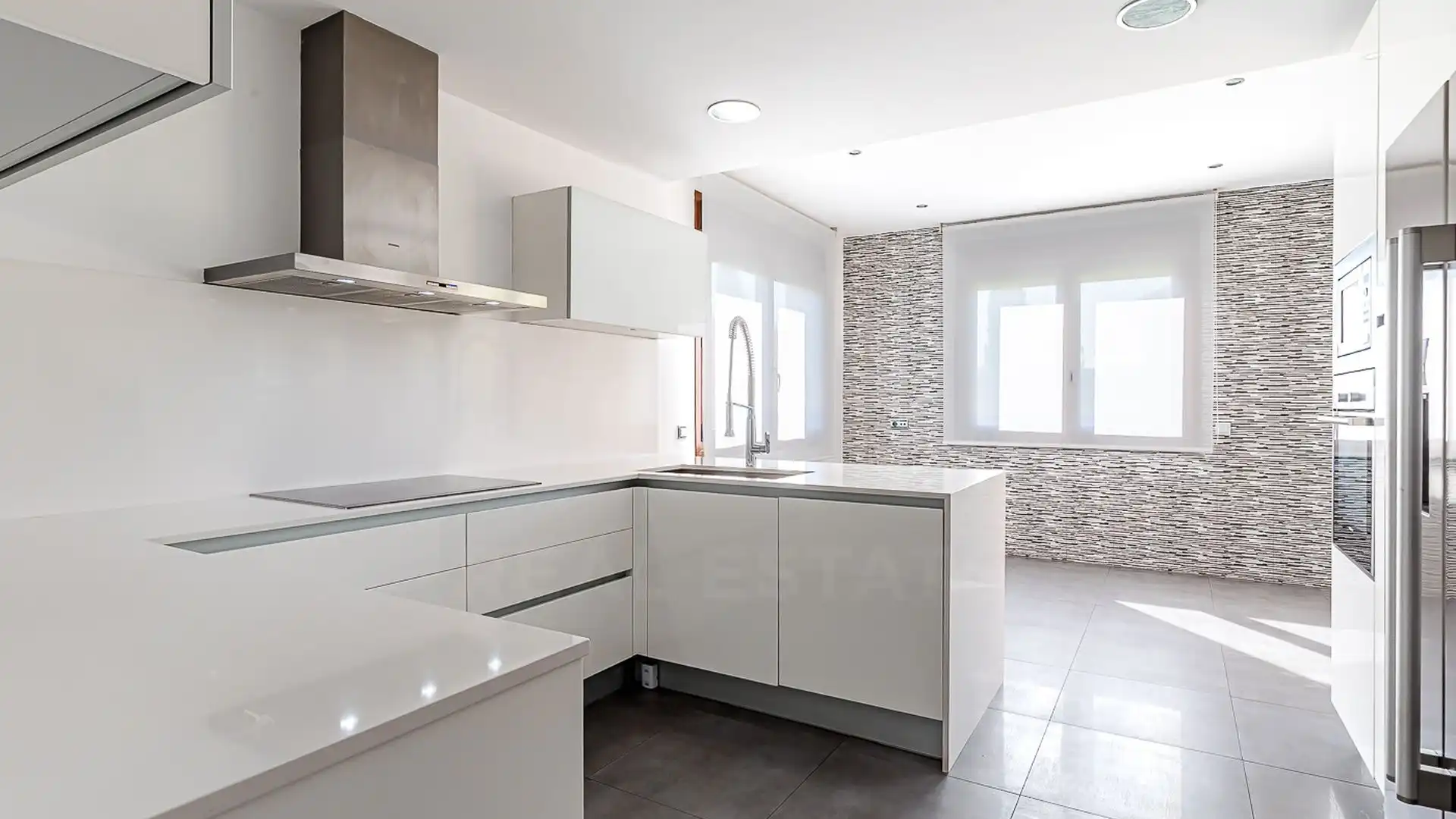 Cocina de Casa o chalet de alquiler en Majadahonda con Aire acondicionado, Calefacción y Terraza