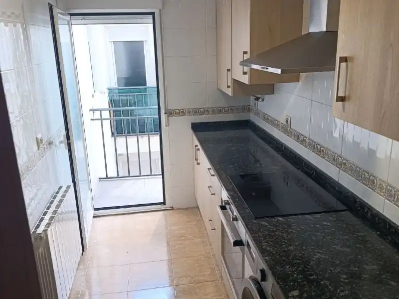 Cuina de Pis en venda en San Cristóbal de la Cuesta amb Balcó