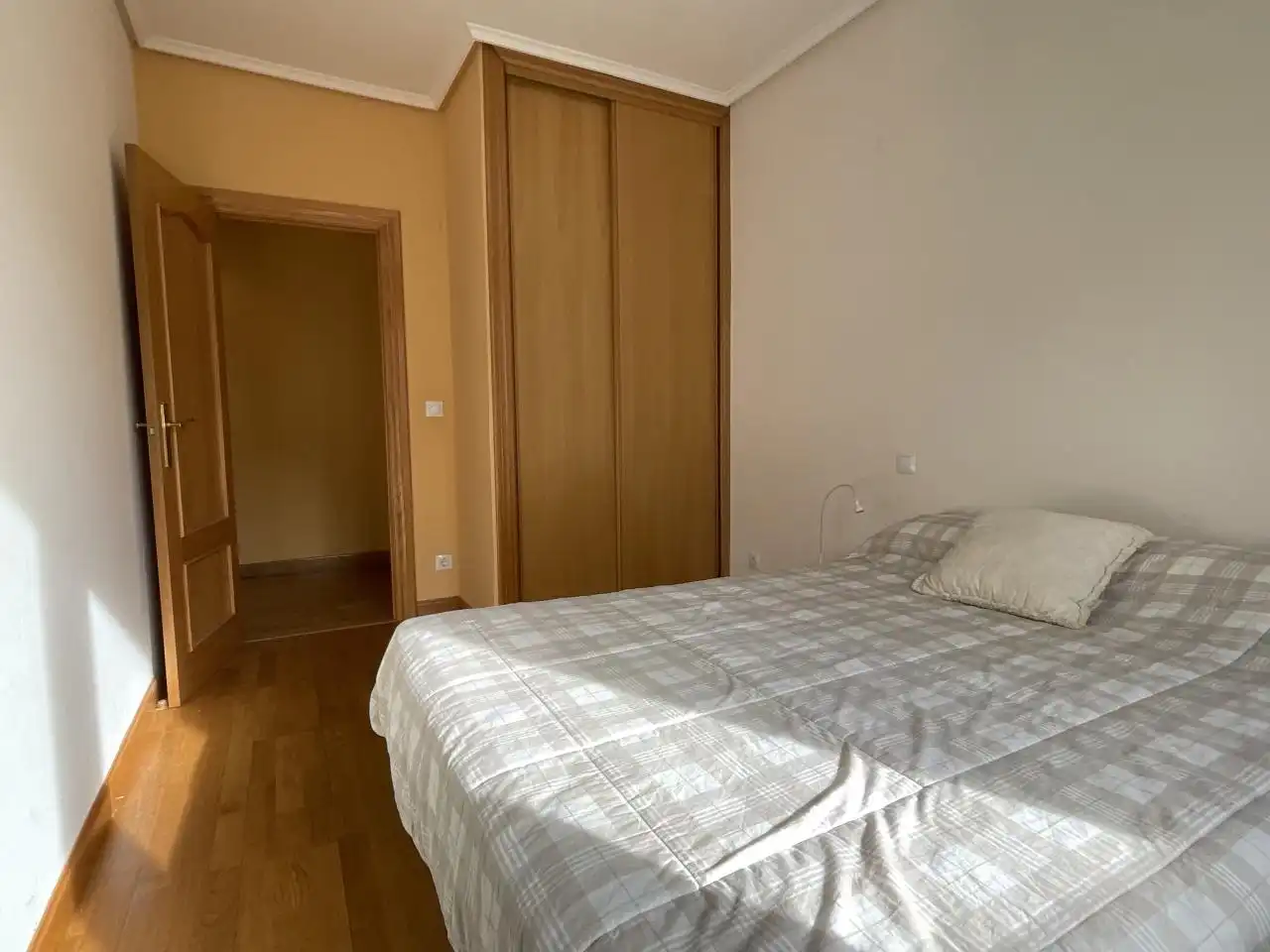 Dormitori de Dúplex en venda en Santo Domingo de la Calzada amb Calefacció, Parquet i Terrassa