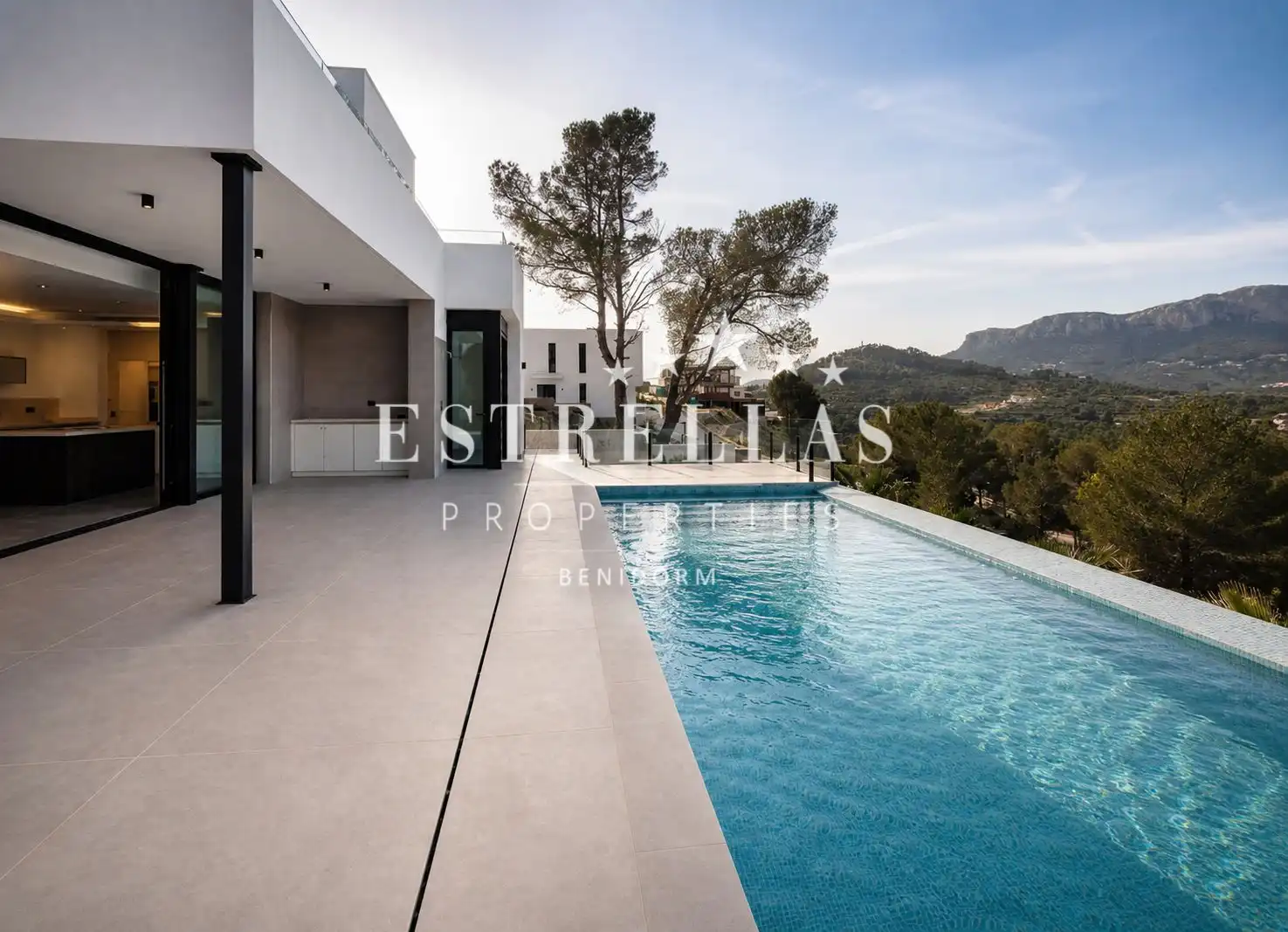 Chalet con piscina en venta en La Empedrola, imagen 2