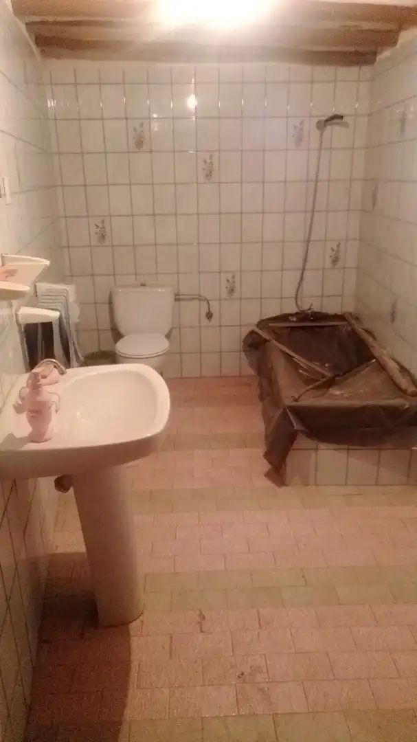 Bany de Casa o xalet en venda en Cástaras amb Moblat i Balcó