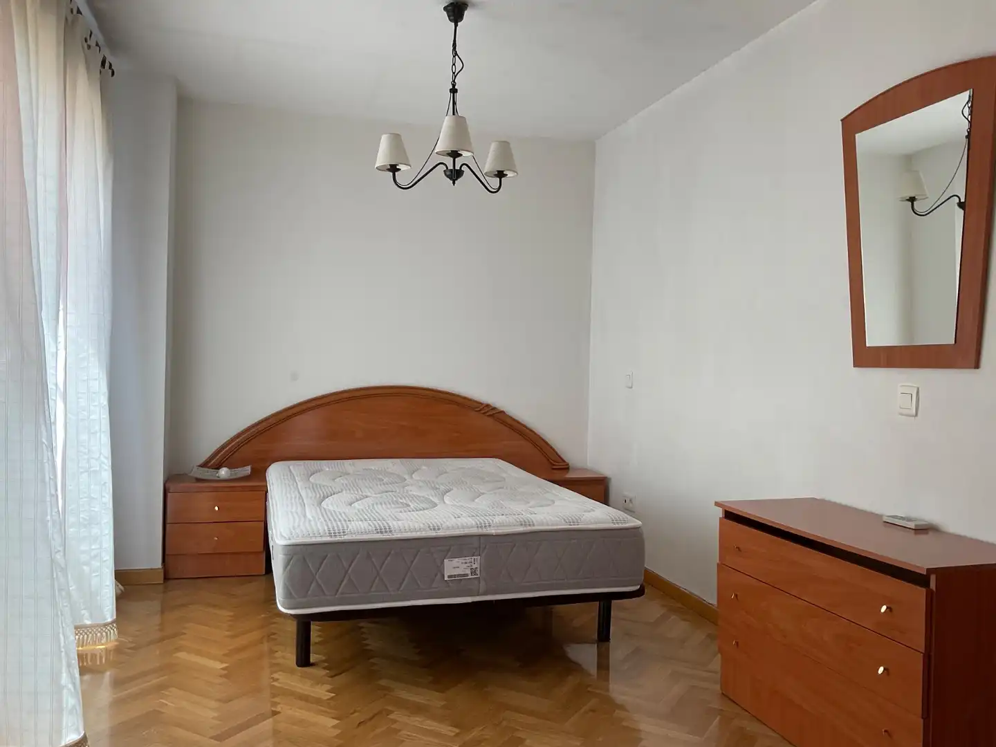 Habitación de Piso de alquiler en Alcalá de Henares con Aire acondicionado, Calefacción y Parquet