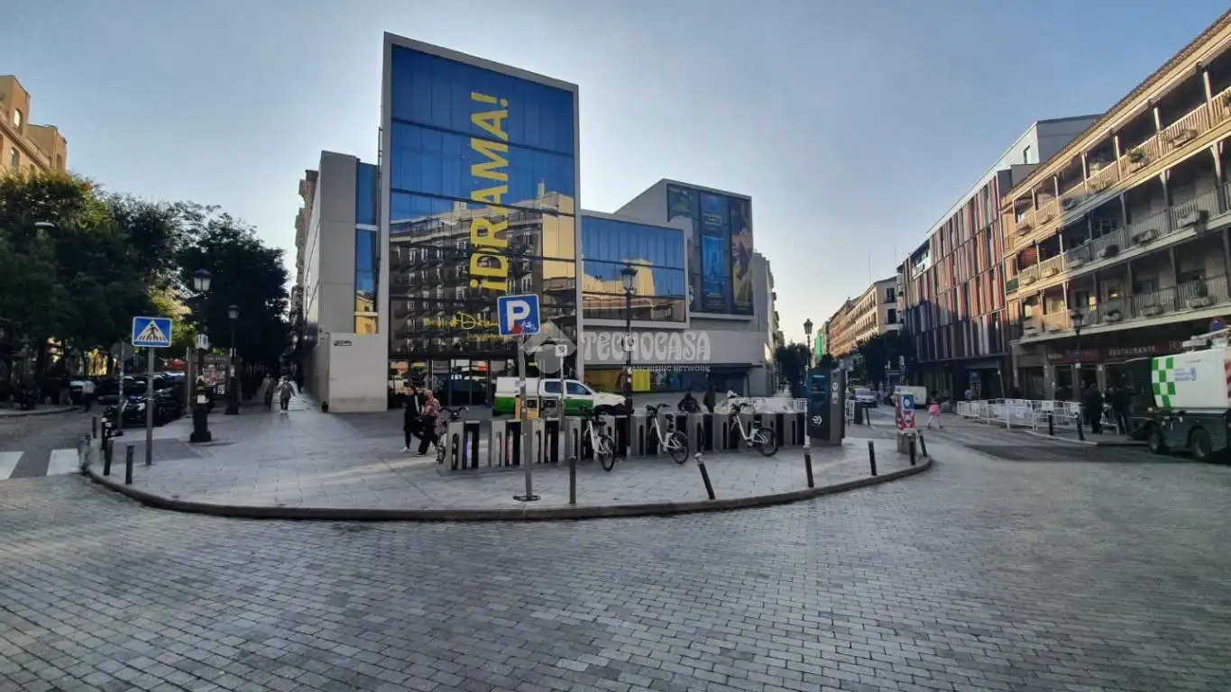 Locale commerciale in vendita a Centro, imagen 9