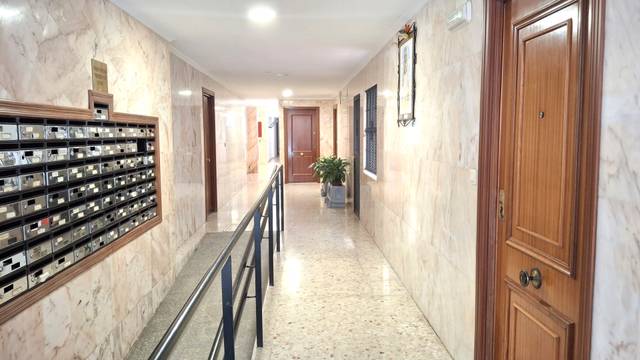 Piso en Venta en Calle Manuel Pareja Obregón en Triana Oeste