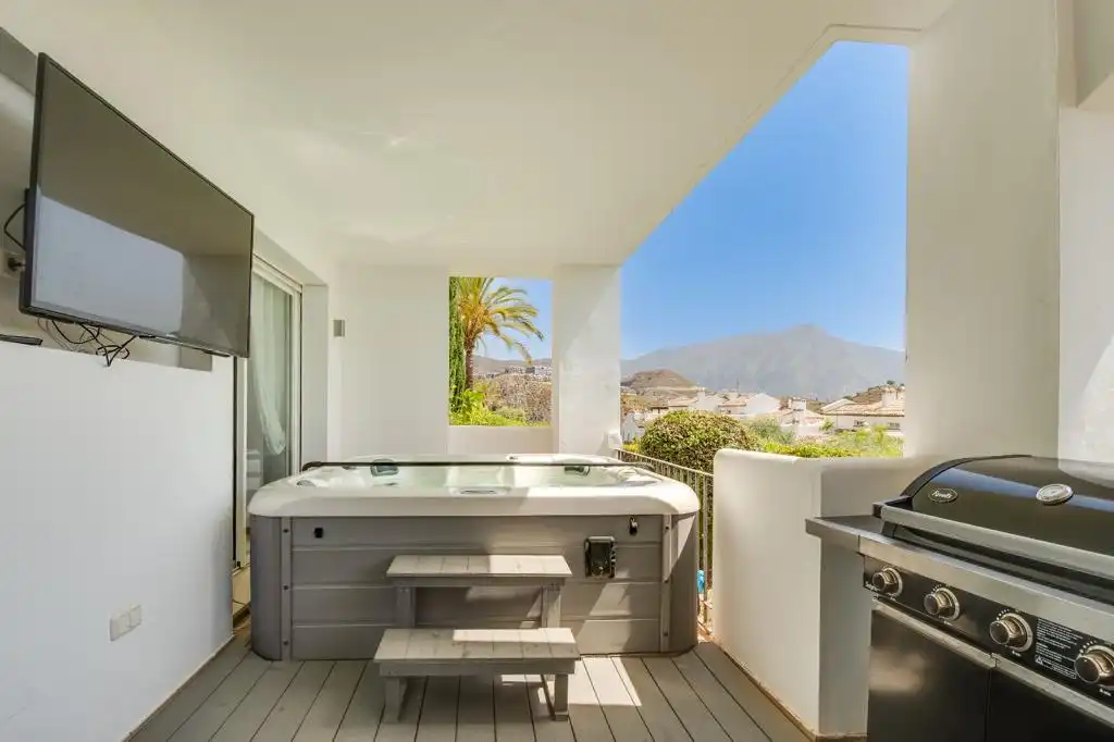 Terraza de Planta baja de alquiler en Benahavís con Aire acondicionado, Terraza y Amueblado