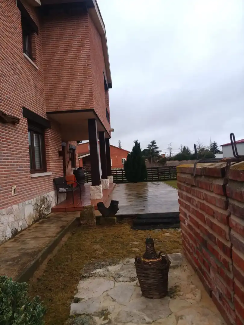 Terrassa de Casa o xalet en venda en Quintana del Puente amb Calefacció, Jardí privat i Terrassa