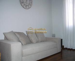 Living room of Apartment to rent in Bilbao   with Heating and Microwave