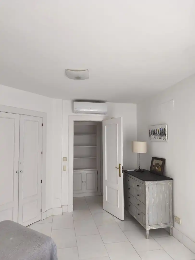 Habitación de Casa adosada de alquiler en Sotogrande con Aire acondicionado, Calefacción y Terraza