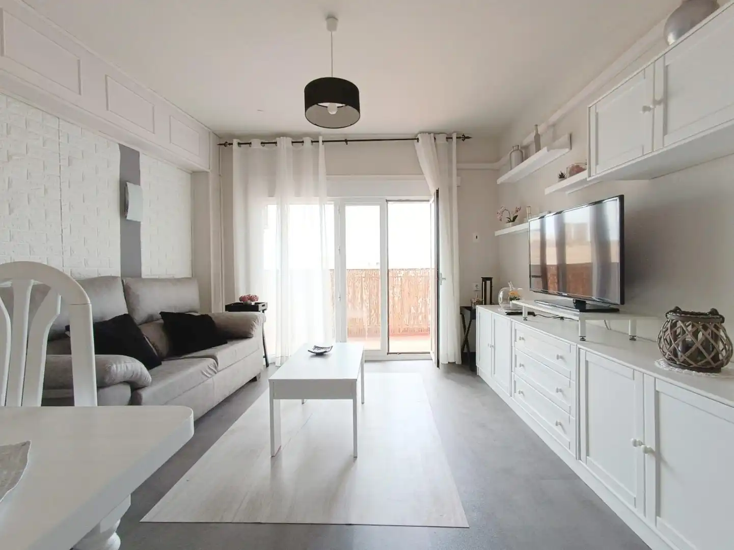 Sala d'estar de Apartament de lloguer en Almería amb Terrassa