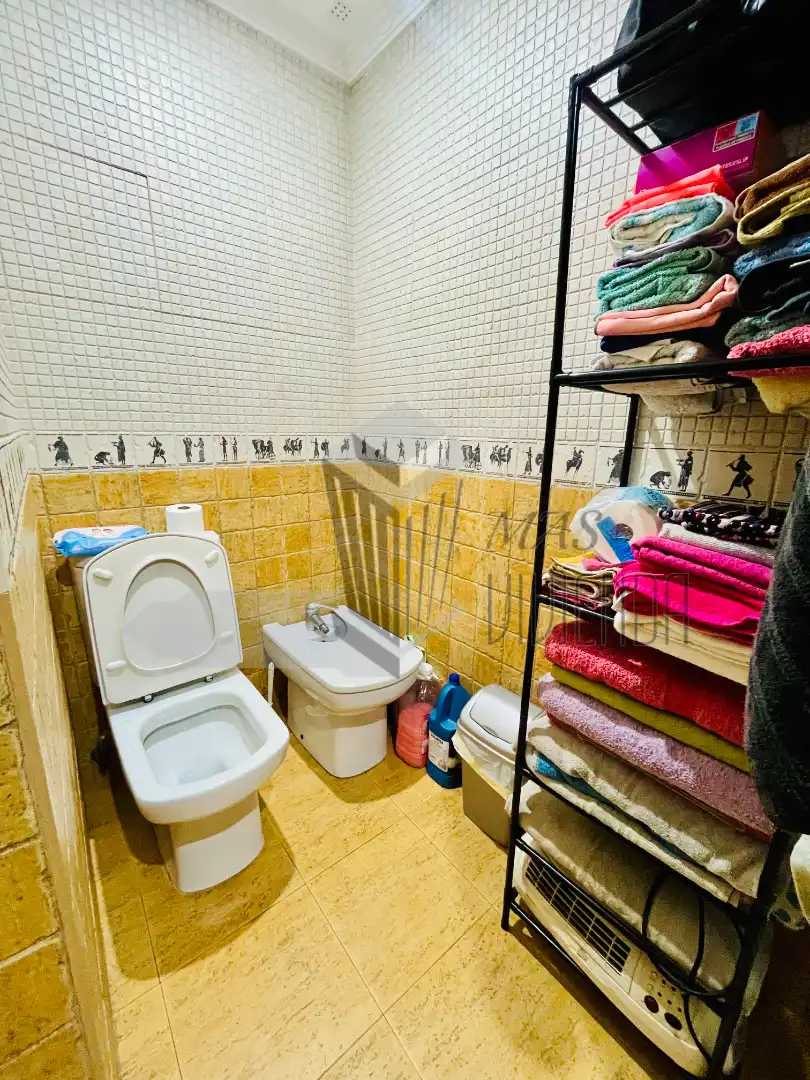 Bathroom of Flat for sale in Algeciras  with Furnished