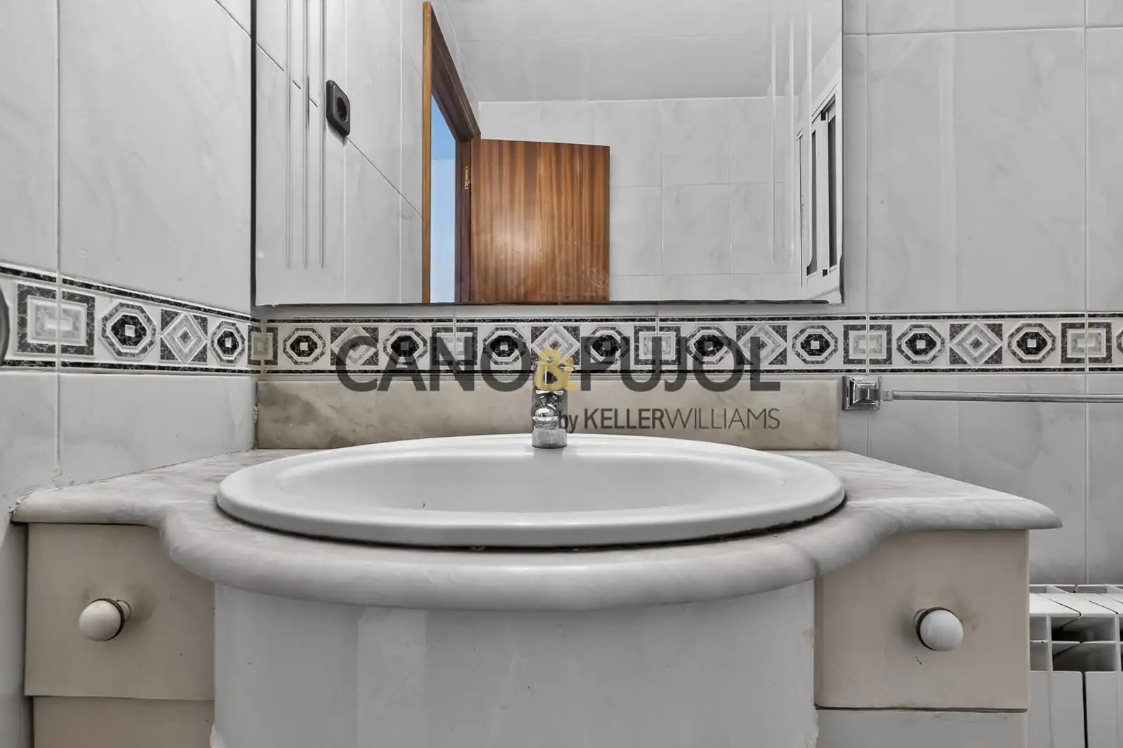 Baño de Piso en venta en Palau-solità i Plegamans con Calefacción y Terraza