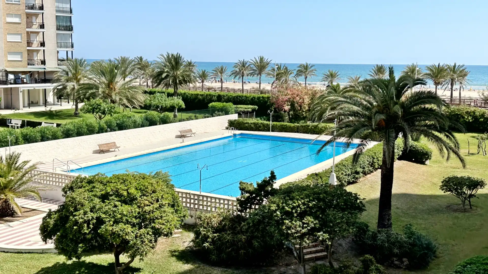 Piscina de Apartamento de alquiler en Gandia con Terraza, Amueblado y Horno