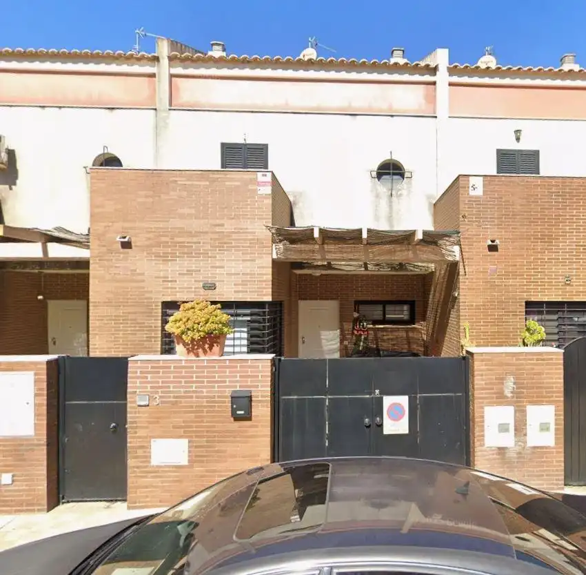 Vista exterior de Casa adosada en venta en Castilleja de la Cuesta con Jardín privado
