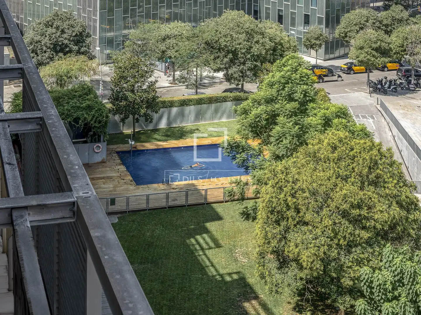 Schwimmbecken von Dachboden zum Verkauf in Barcelona mit Klimaanlage, Heizung und Terrasse