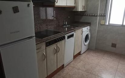 Kitchen of Flat for sale in  Zaragoza Capital  with Air Conditioner and Terrace