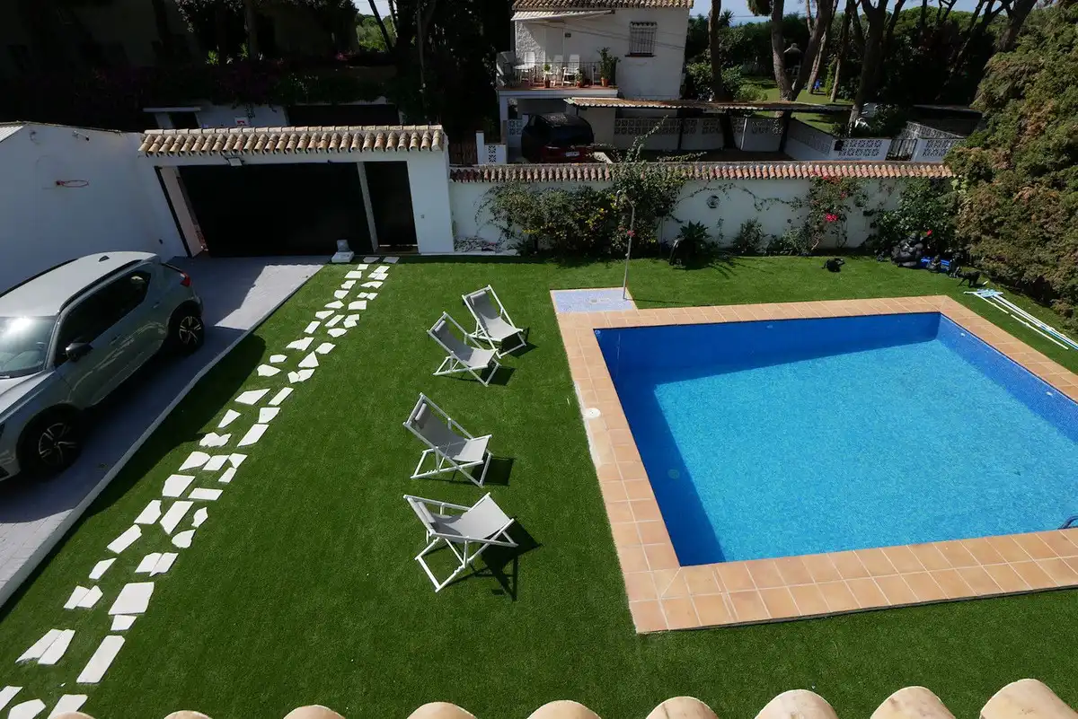 Piscina de Casa o xalet en venda en Marbella amb Aire condicionat, Jardí privat i Terrassa