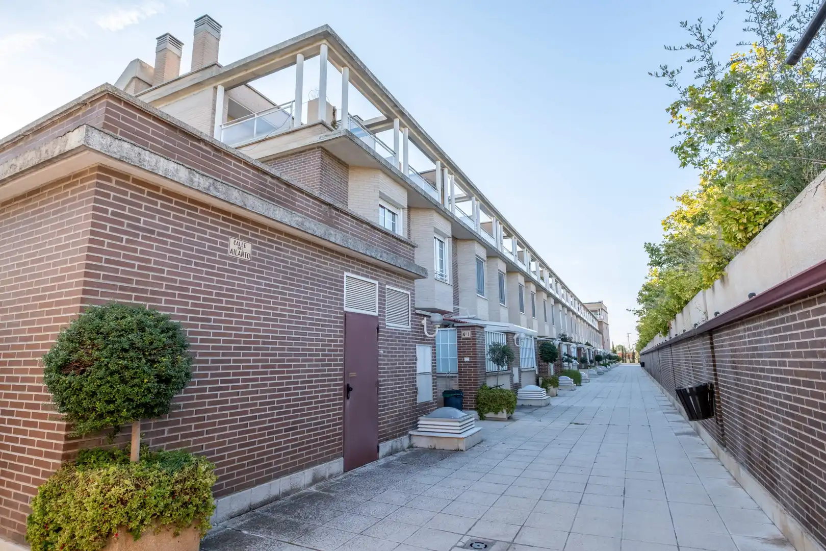 Exterior view of Detached homes for sale in Zaragoza  with Air Conditioner, Heating and Community pool