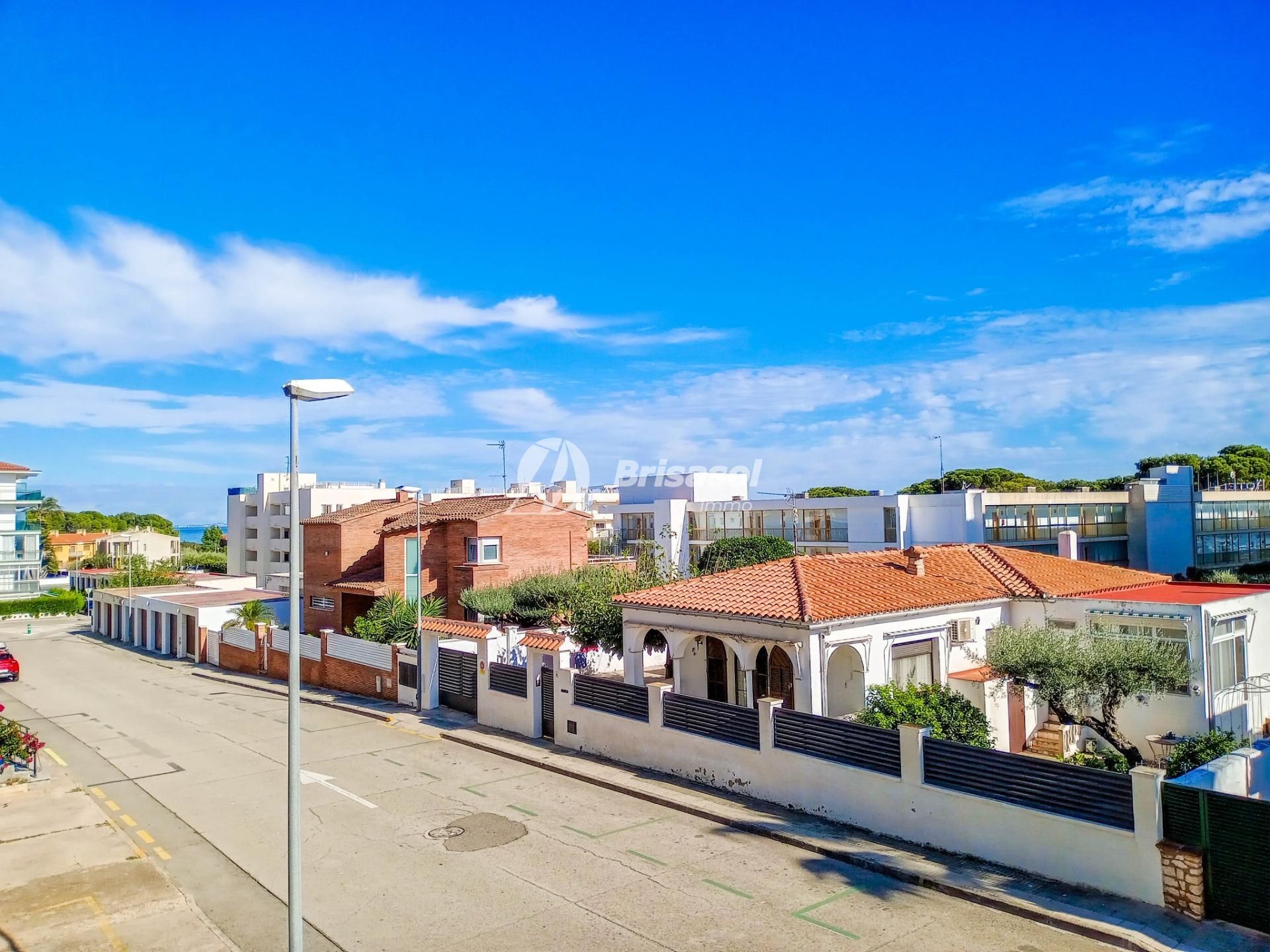 Exterior view of Apartment for sale in Vandellòs i l'Hospitalet de l'Infant  with Air Conditioner, Heating and Terrace