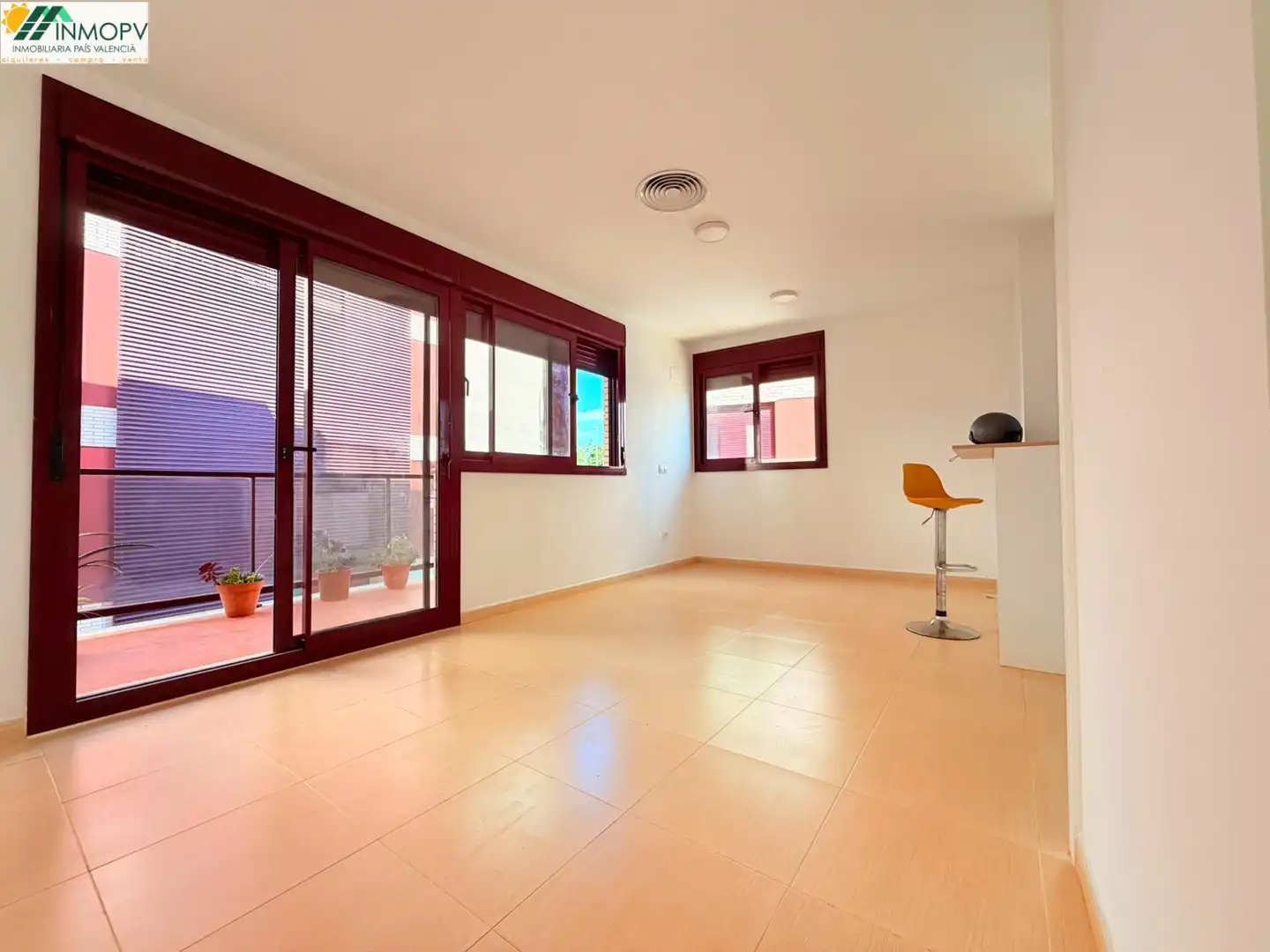 Sala de estar de Apartamento en venta en Vinaròs con Piscina comunitaria