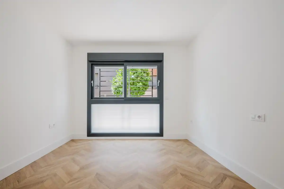 Dormitori de Planta baixa en venda en Sevilla amb Aire condicionat, Calefacció i Jardí privat