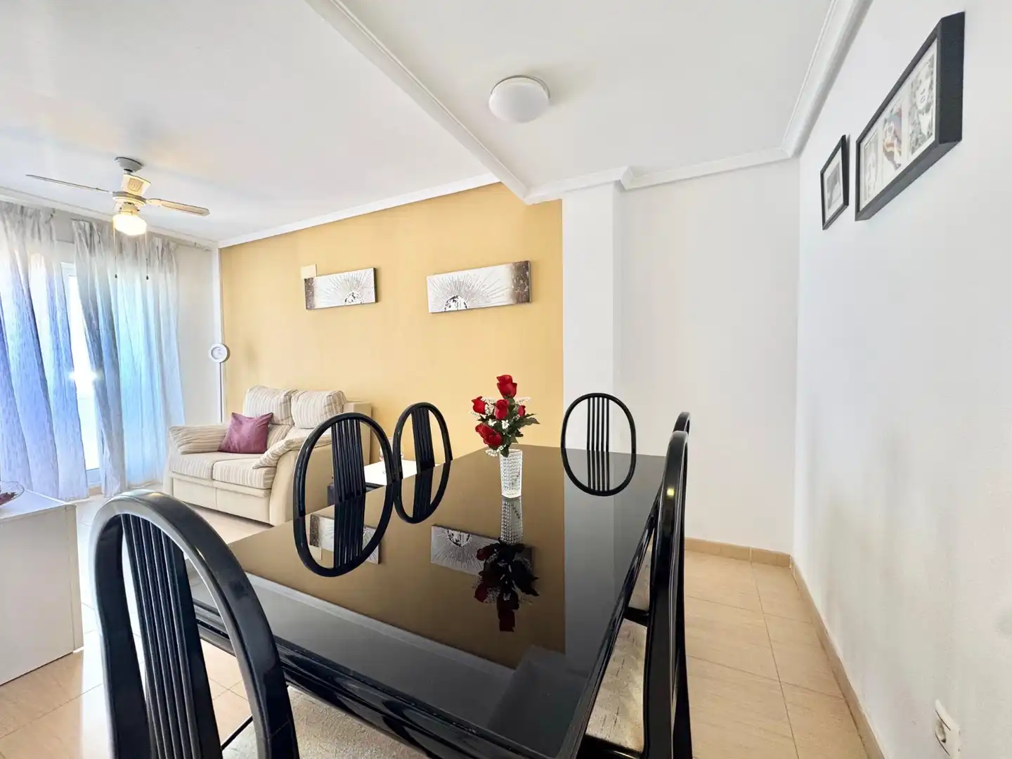 Comedor de Apartamento de alquiler en Torrevieja con Aire acondicionado, Calefacción y Amueblado