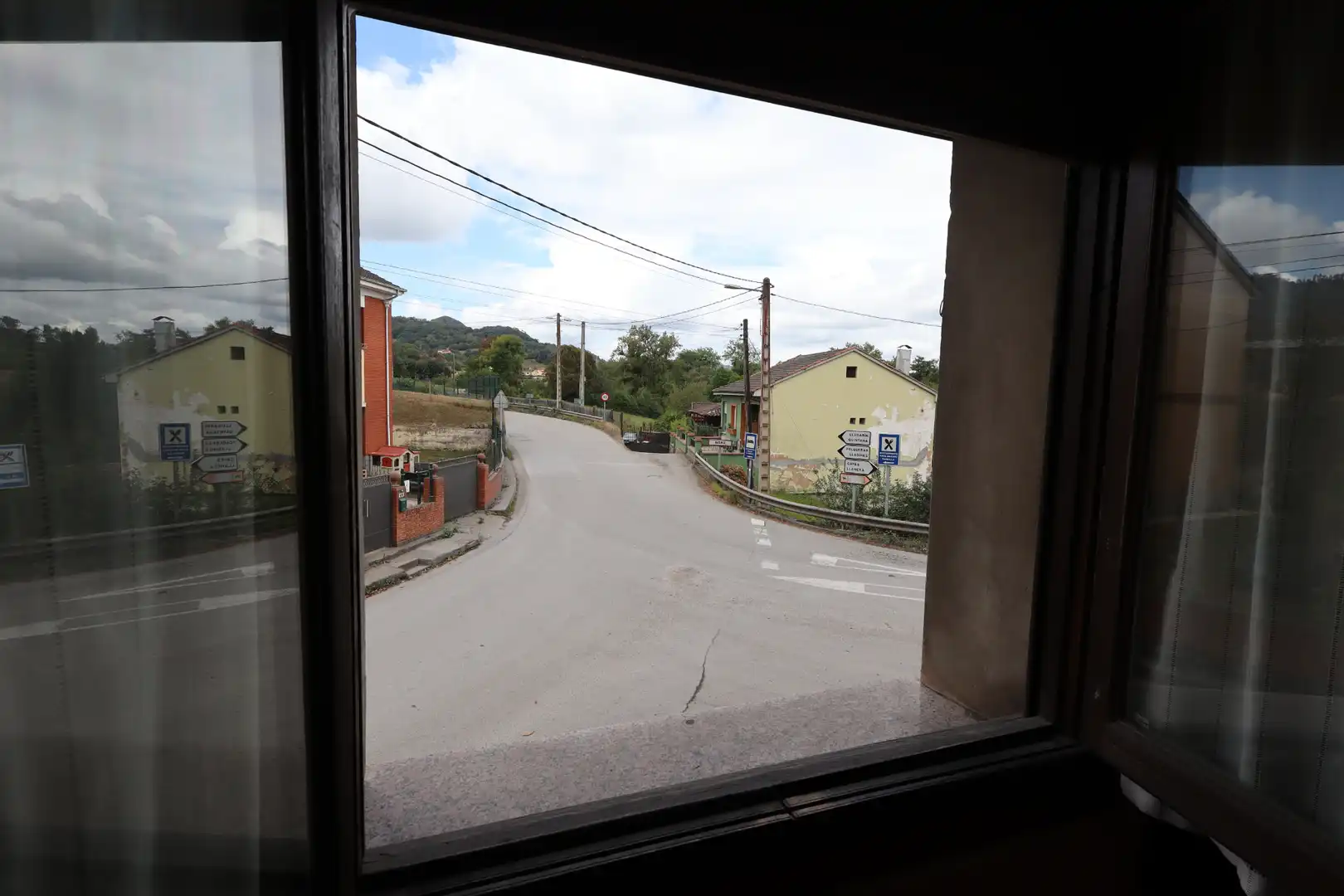 Vista exterior de Casa o chalet en venta en Oviedo  con Calefacción y Trastero