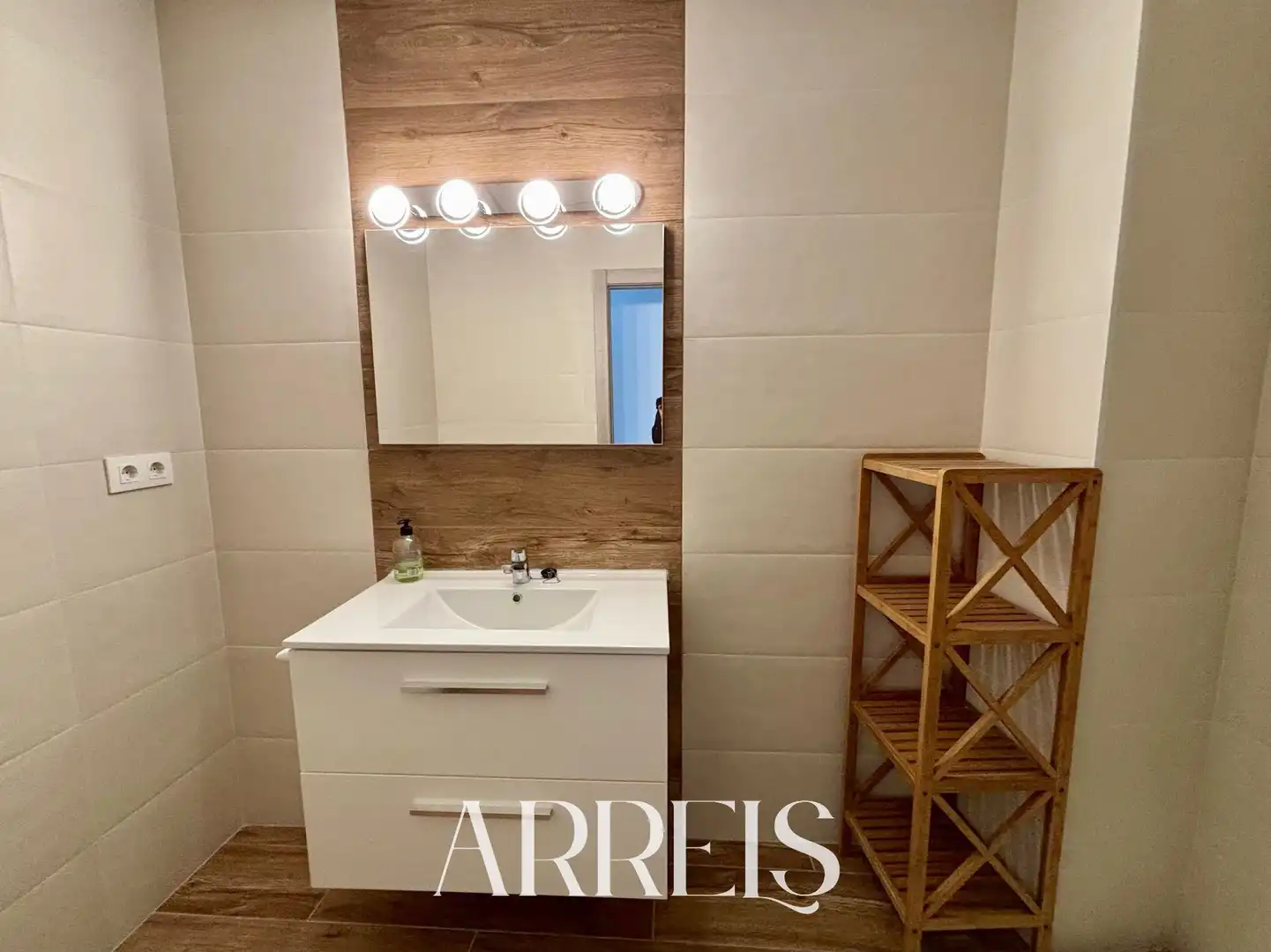 Baño de Piso en venta en Benicarló con Aire acondicionado, Calefacción y Amueblado