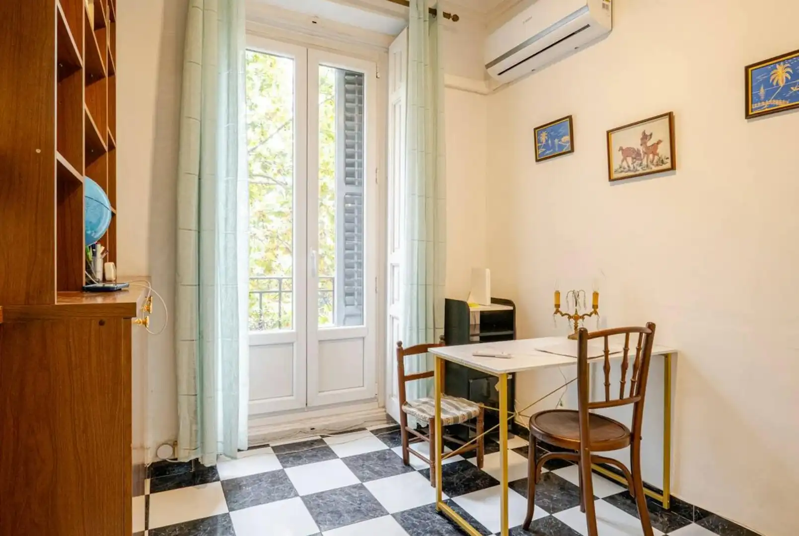Bedroom of Flat for rent in Madrid  with Air Conditioner, Heating and Furnished