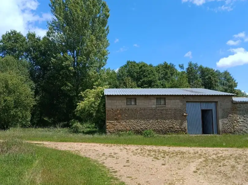 Außenansicht von Residential zum Verkauf in Castrocontrigo